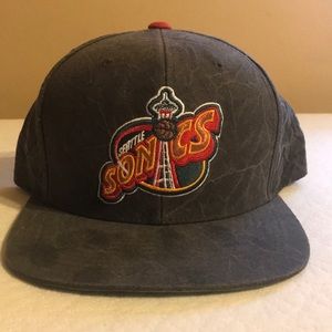 Mitchell & Ness Seattle Super Sonics SnapBack
